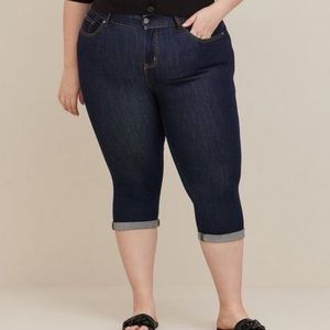 New with tags Torrid CROP BOMBSHELL SKINNY SUPER SOFT HIGH-RISE JEAN size 20
